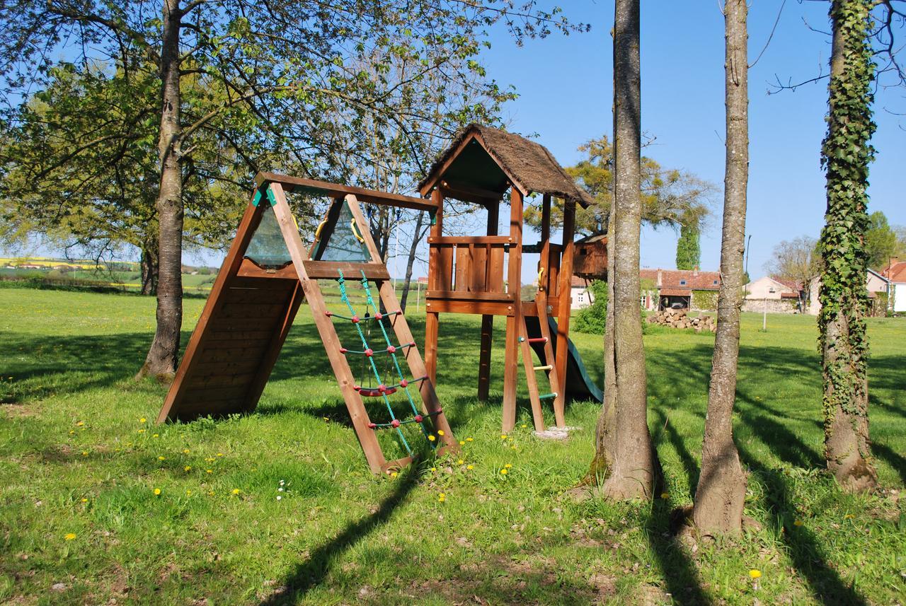 Domaine Les Gandins Bed & Breakfast Saint-Germain-de-Salles Exterior photo